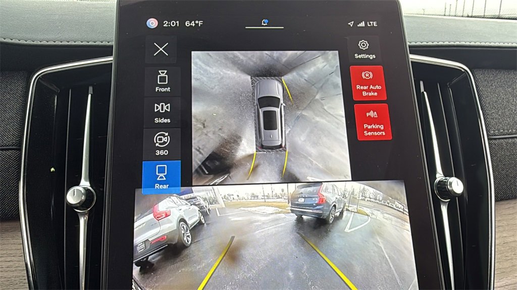 Certified 2025 Volvo XC90 B6 Plus image 18