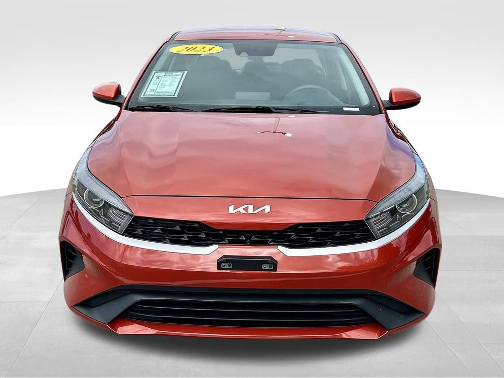 Used 2023 Kia Forte LXS image 2