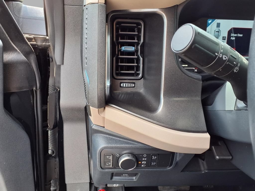 Used 2022 Ford Bronco Wildtrak AWD/4WD image 17