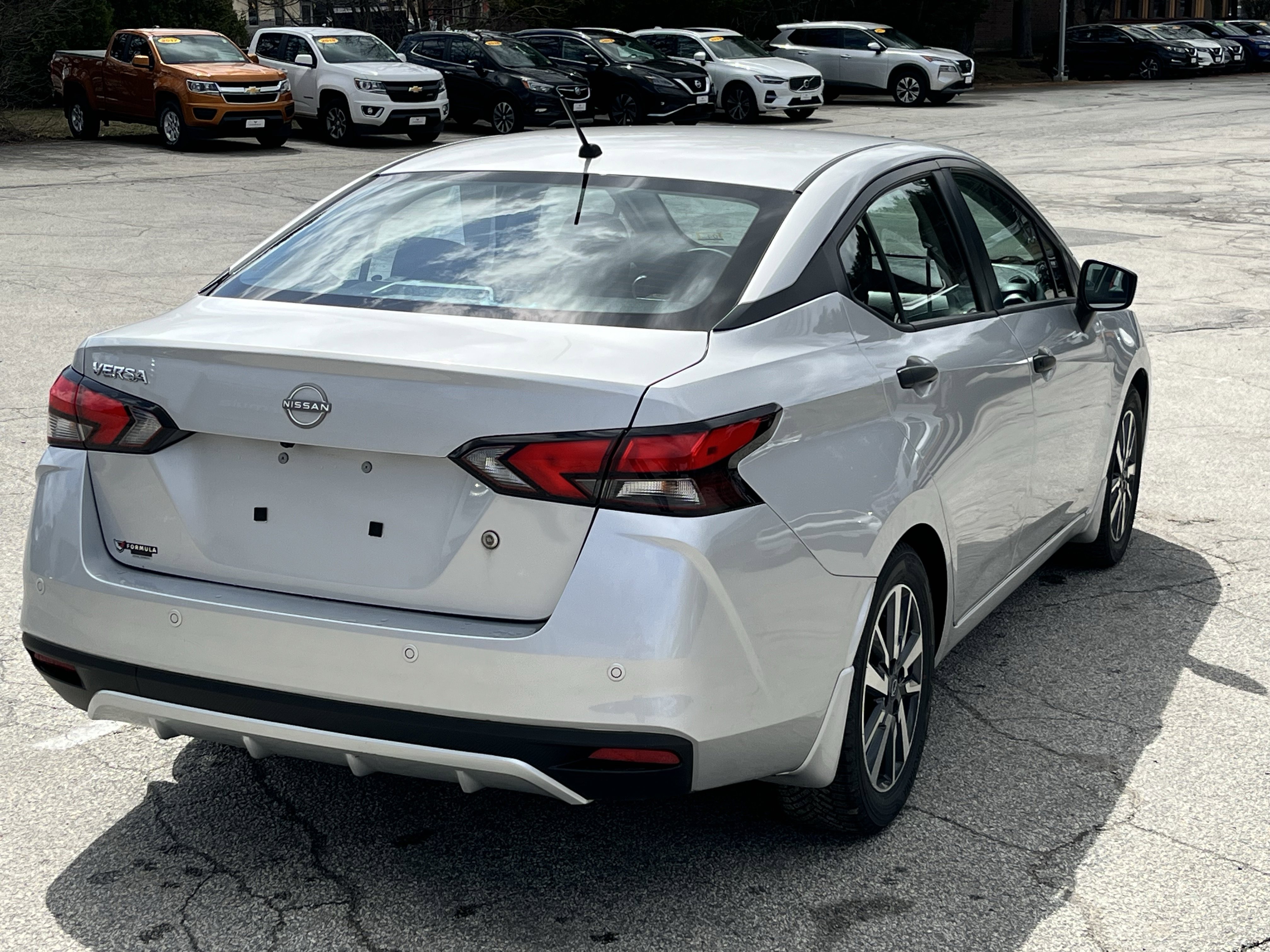 Used 2023 Nissan Versa S w/ S Plus Package FWD image 7
