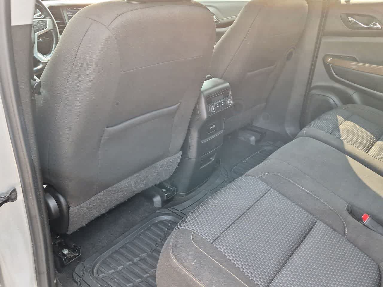 Used 2020 GMC Acadia SLE FWD image 18