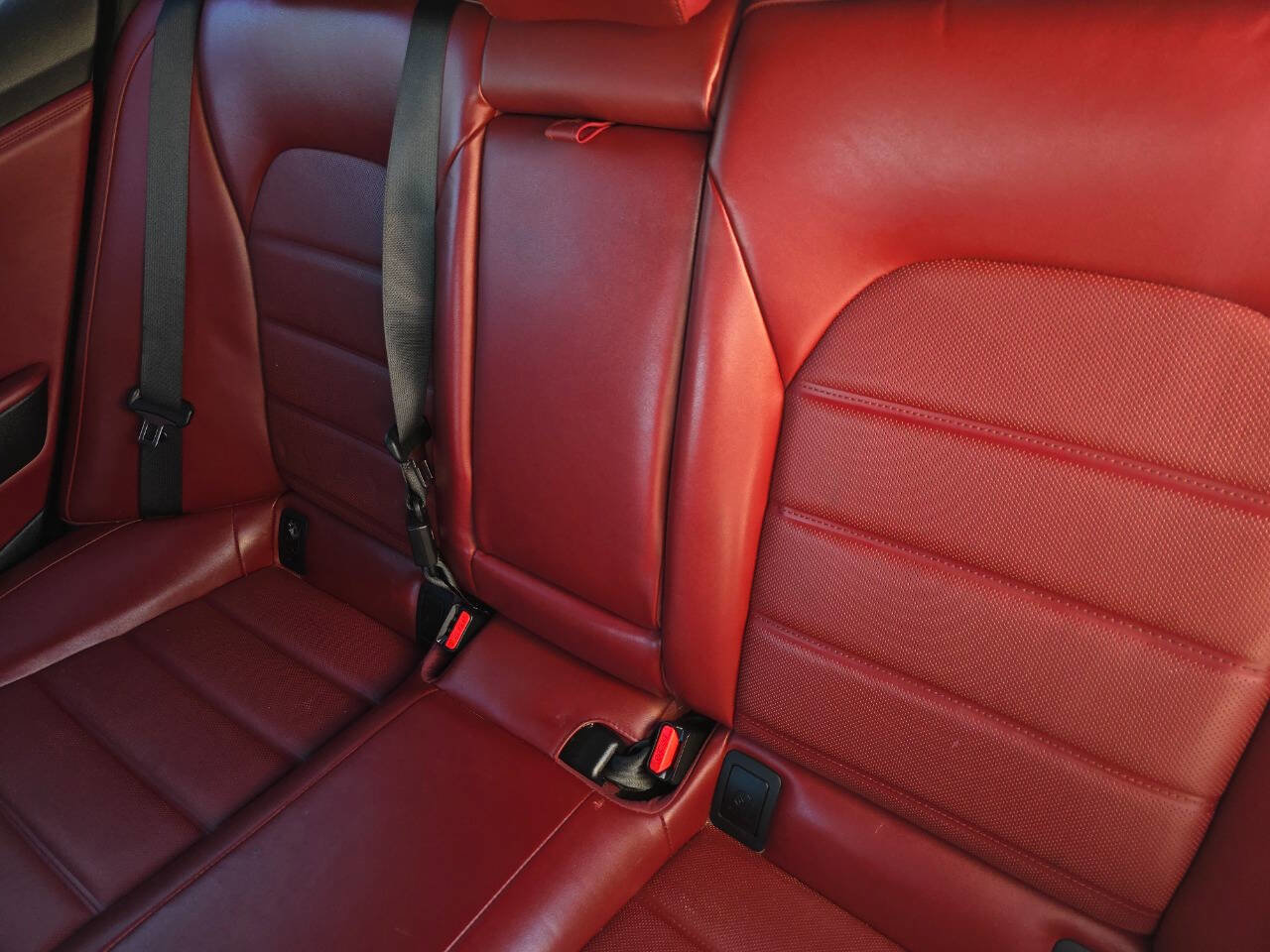 Used 2019 Kia Stinger GT2 image 19