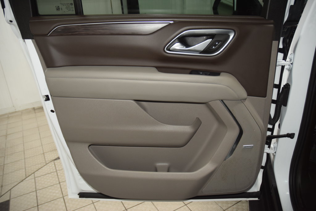 Used 2024 Chevrolet Suburban LT w/ LT Signature Package AWD/4WD image 48