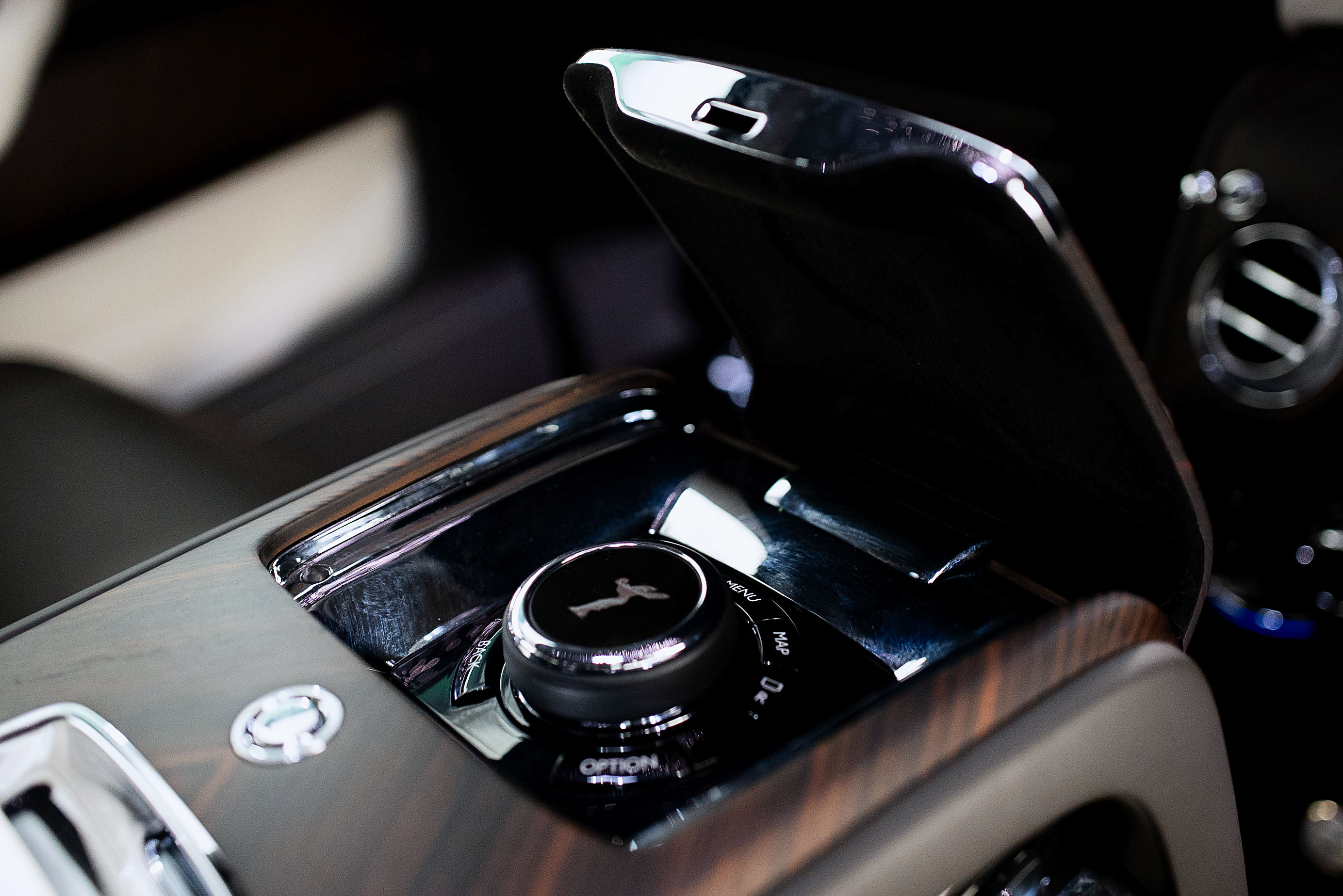 Used 2023 Rolls-Royce Cullinan w/ Cullinan Package AWD/4WD image 13