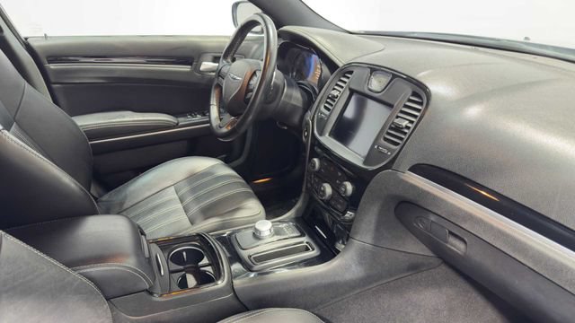 Used 2019 Chrysler 300 S RWD image 12