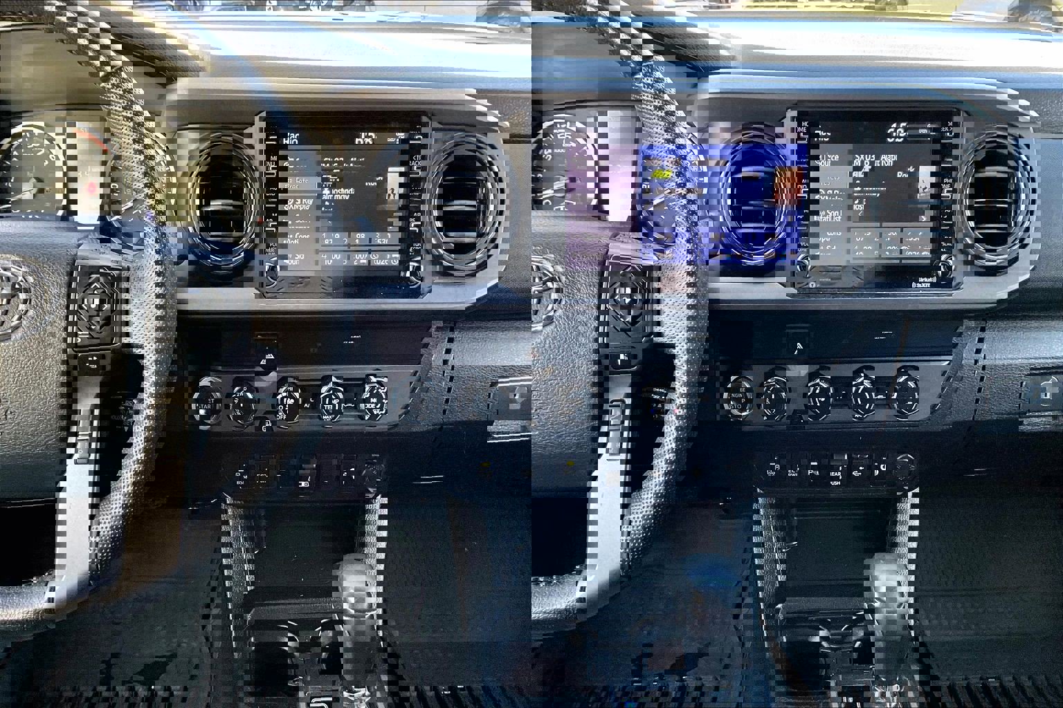 Used 2020 Toyota Tacoma TRD Off-Road w/ Technology Package image 6