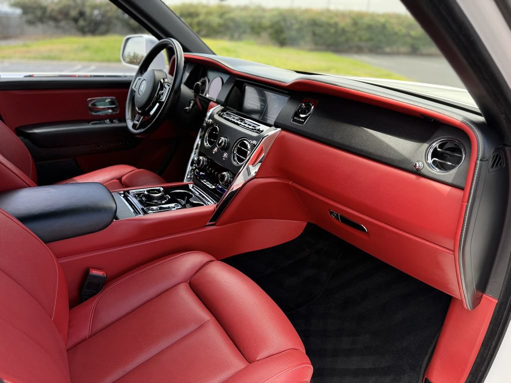 Used 2021 Rolls-Royce Cullinan AWD/4WD image 41
