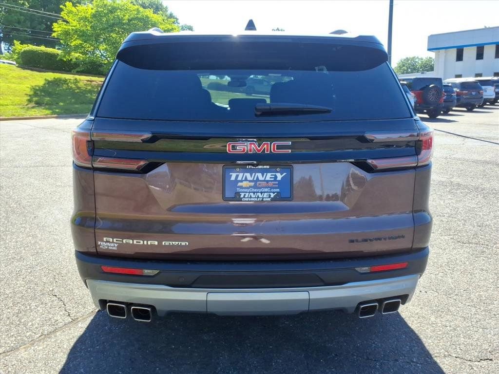 Used 2024 GMC Acadia Elevation w/ Luxury Package AWD/4WD image 4