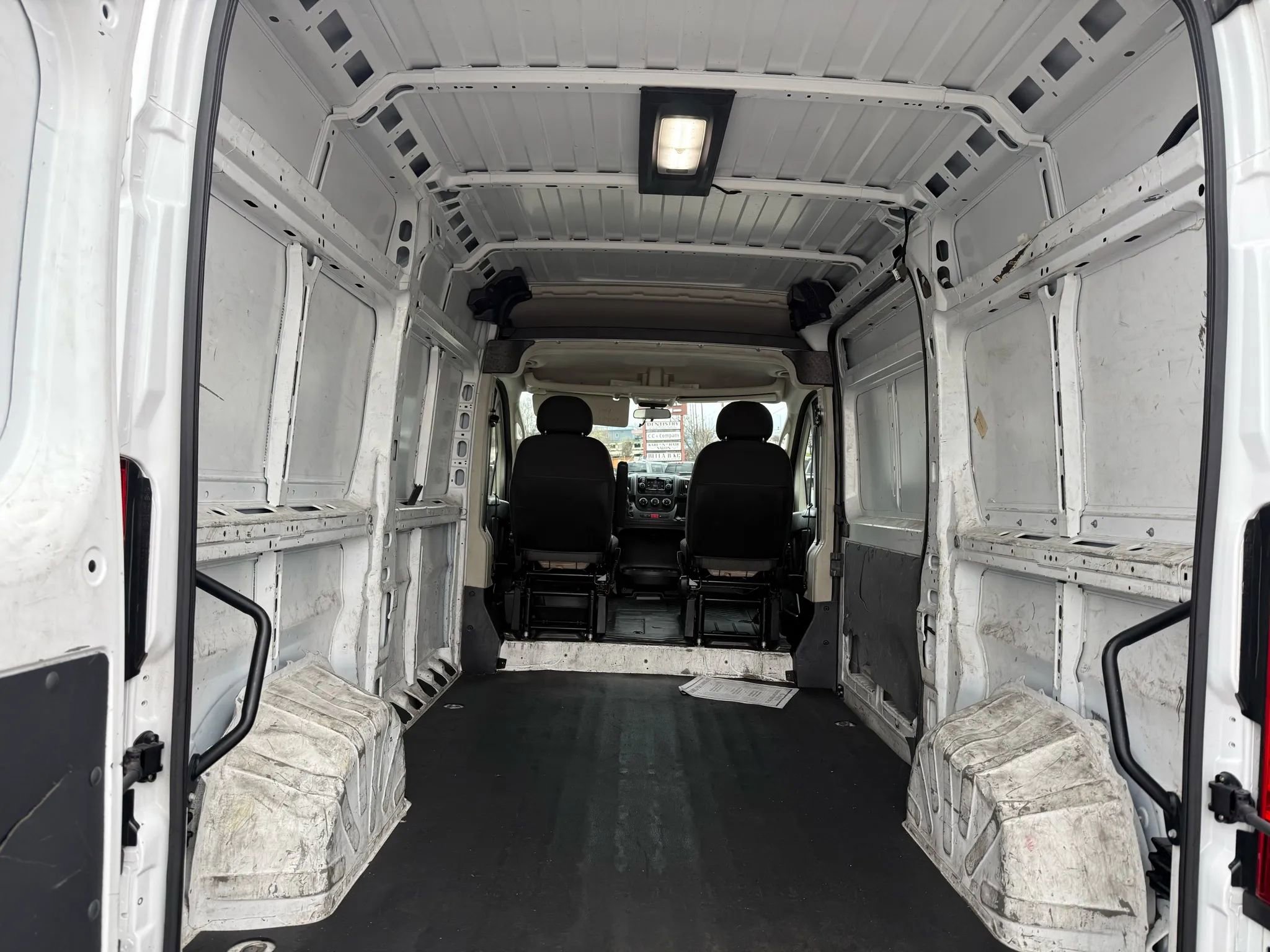 Used 2020 RAM ProMaster 2500 w/ Premium Appearance Group image 5