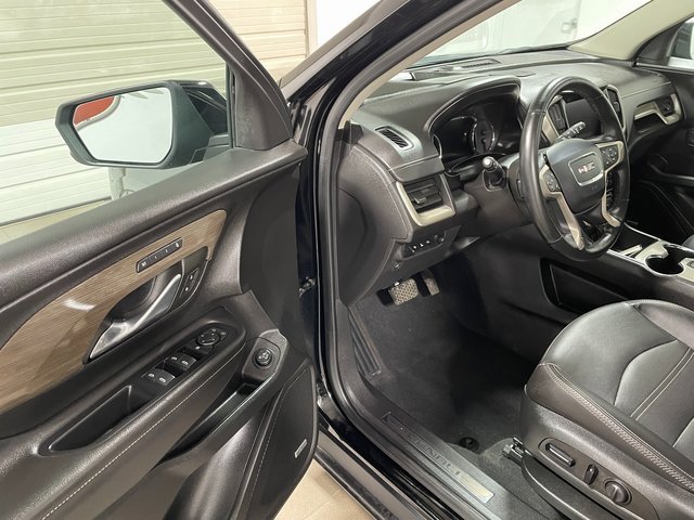 Used 2023 GMC Terrain Denali image 10