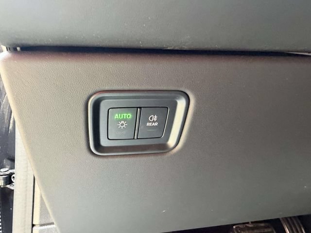 Certified 2024 Porsche Macan 4 Electric AWD/4WD image 20