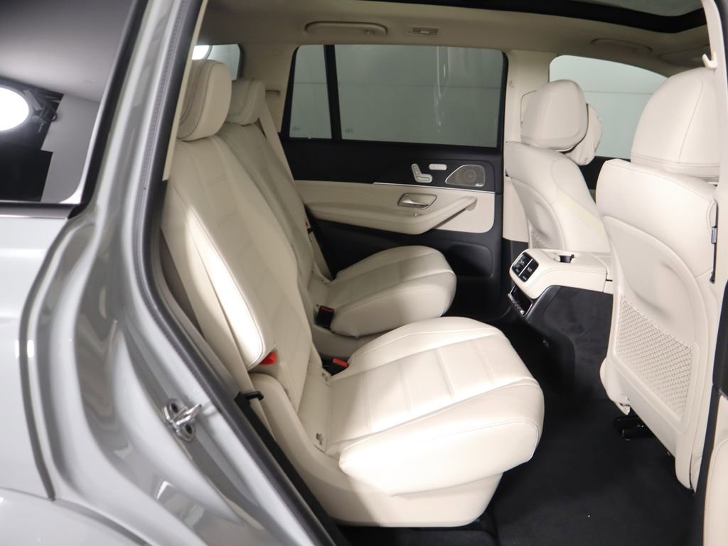 New 2026 Mercedes-Benz GLS 580 4MATIC image 23