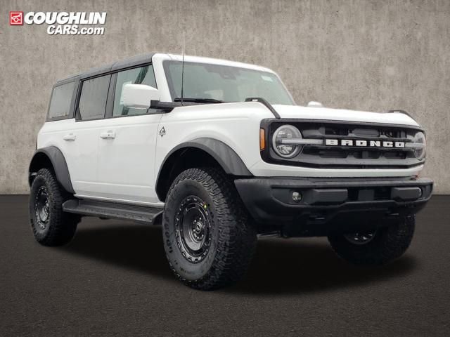 New 2025 Ford Bronco Outer Banks w/ Sasquatch Package image 1