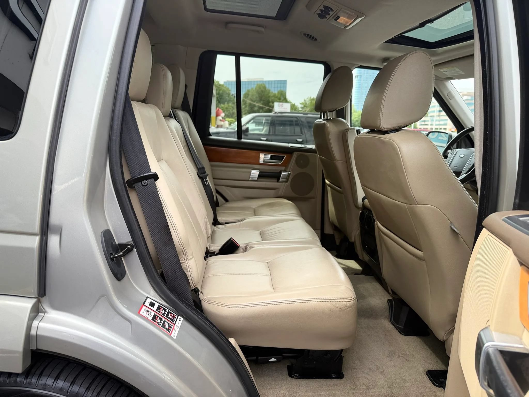 Used 2012 Land Rover LR4 HSE LUX AWD/4WD image 37