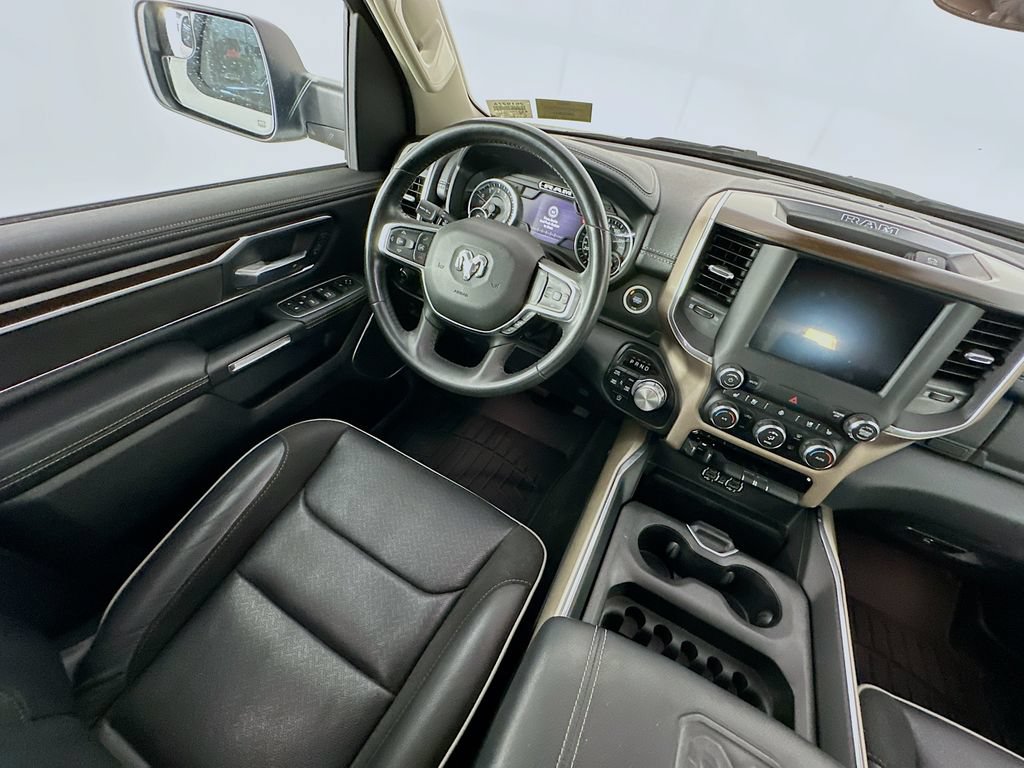 Used 2022 RAM 1500 Laramie AWD/4WD image 9