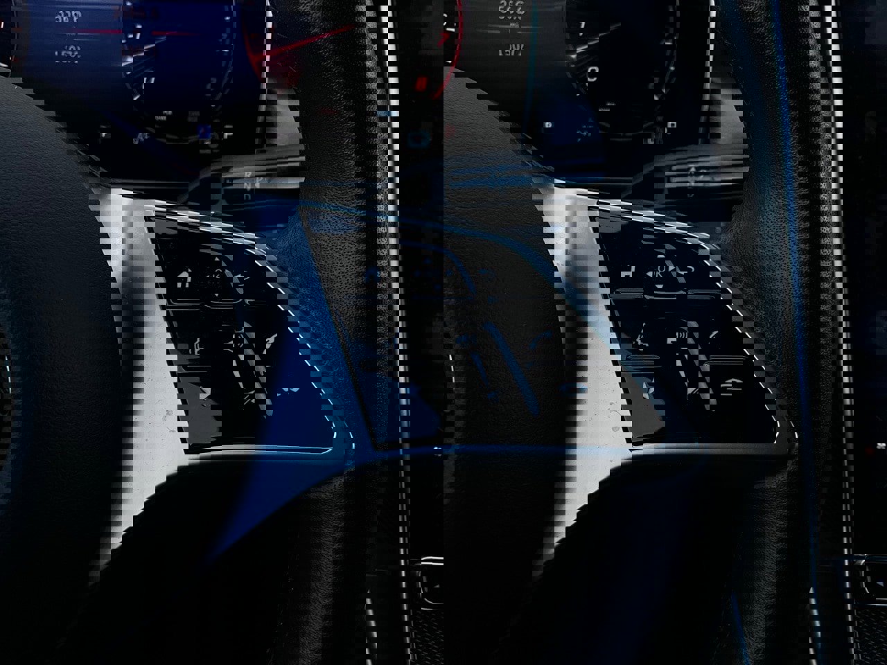 Used 2024 Mercedes-Benz GLC 300 4MATIC image 38