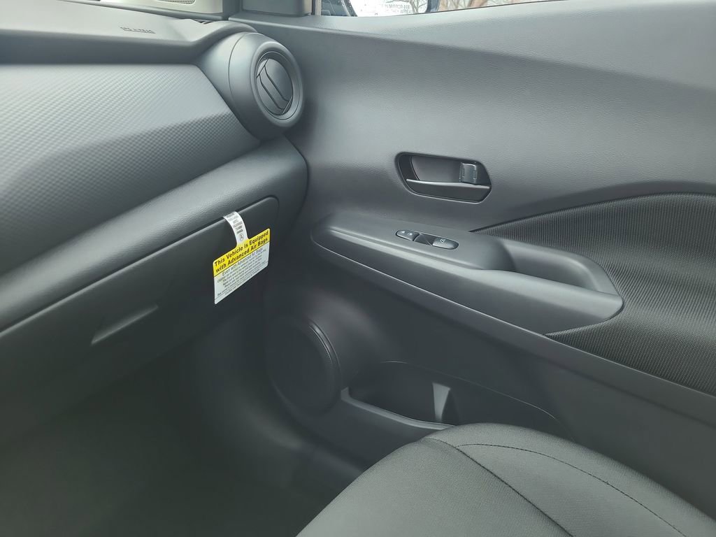 Certified 2025 Nissan Kicks Play S image 18
