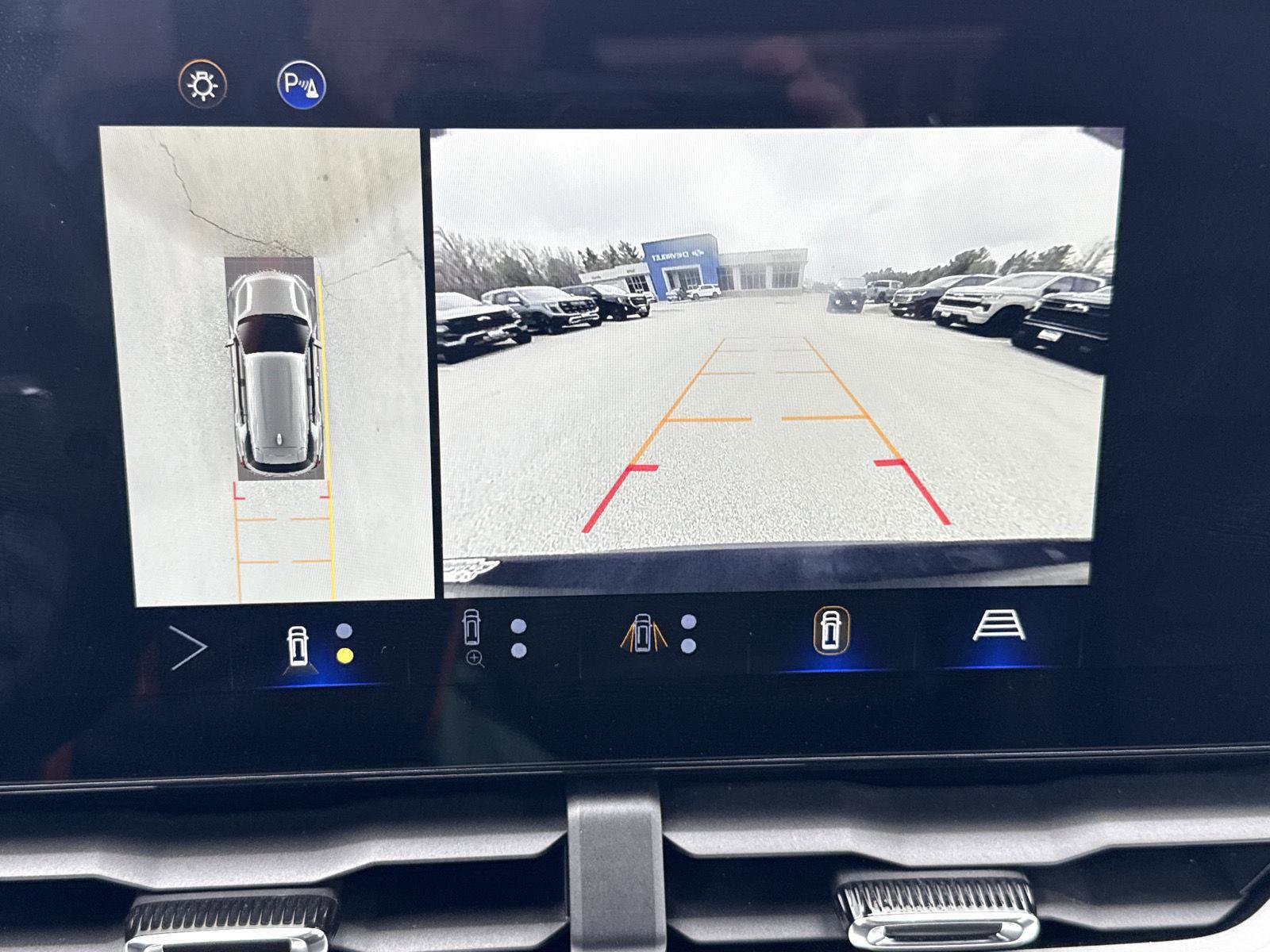 Used 2025 Chevrolet Equinox LT w/ Convenience Package II AWD/4WD image 20