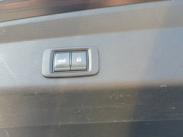 Used 2023 Mitsubishi Outlander SE FWD image 14