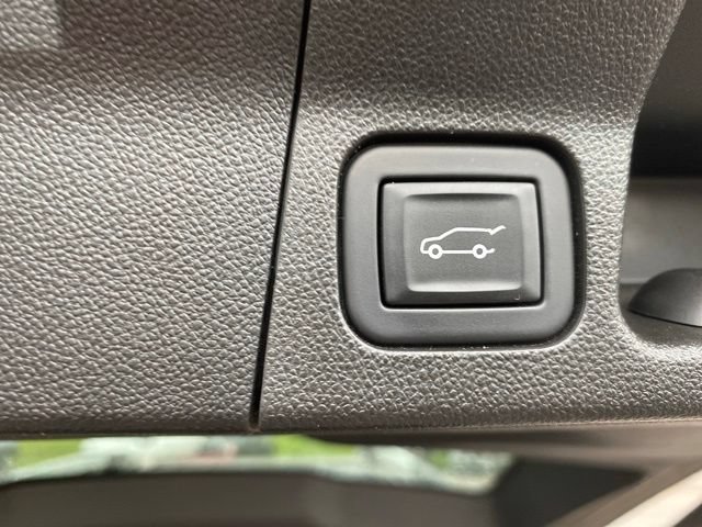 Used 2023 GMC Acadia Denali w/ Denali Ultimate Package AWD/4WD image 32