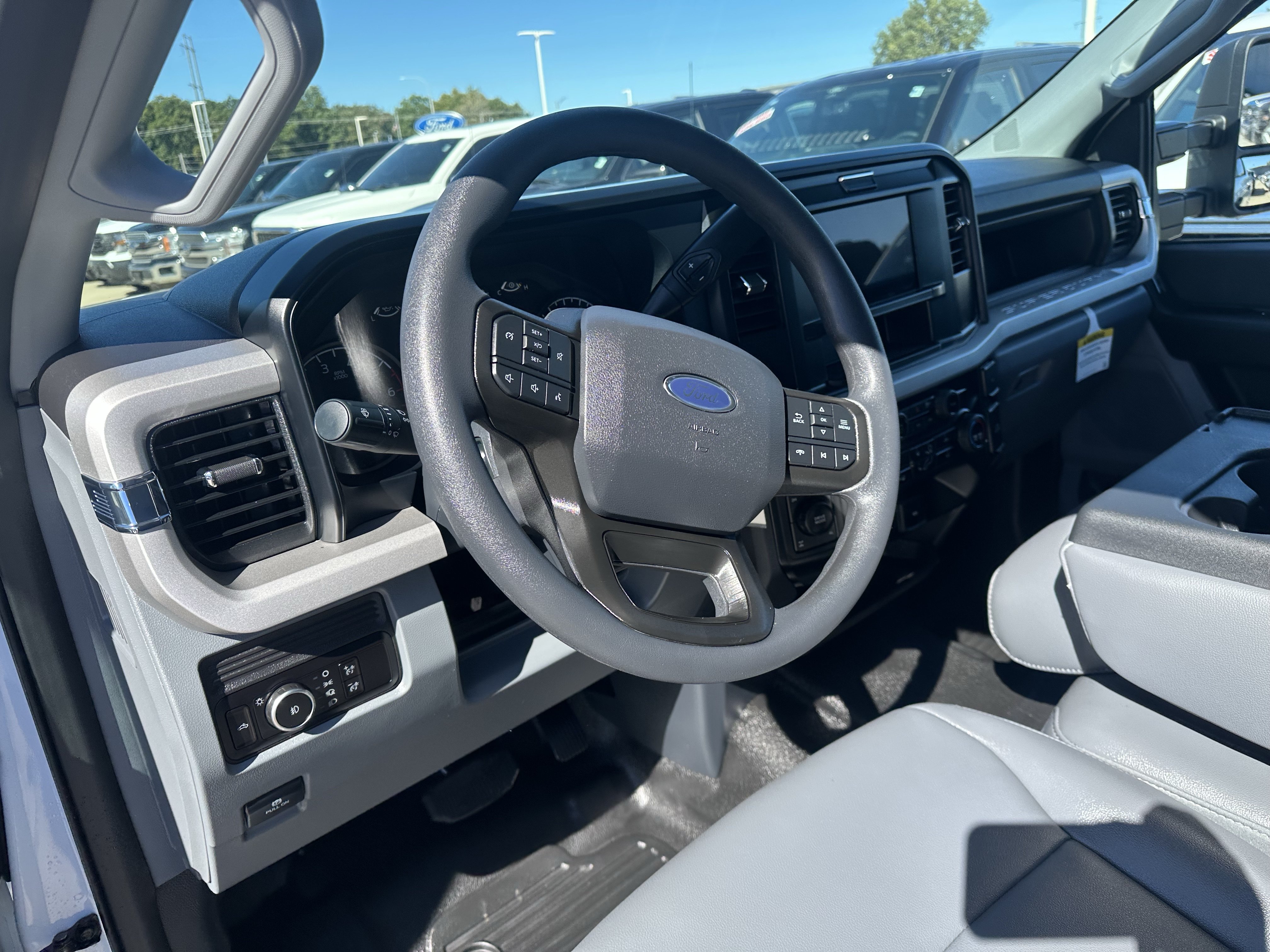 Used 2025 Ford F250 XL w/ XL Chrome Package AWD/4WD image 17