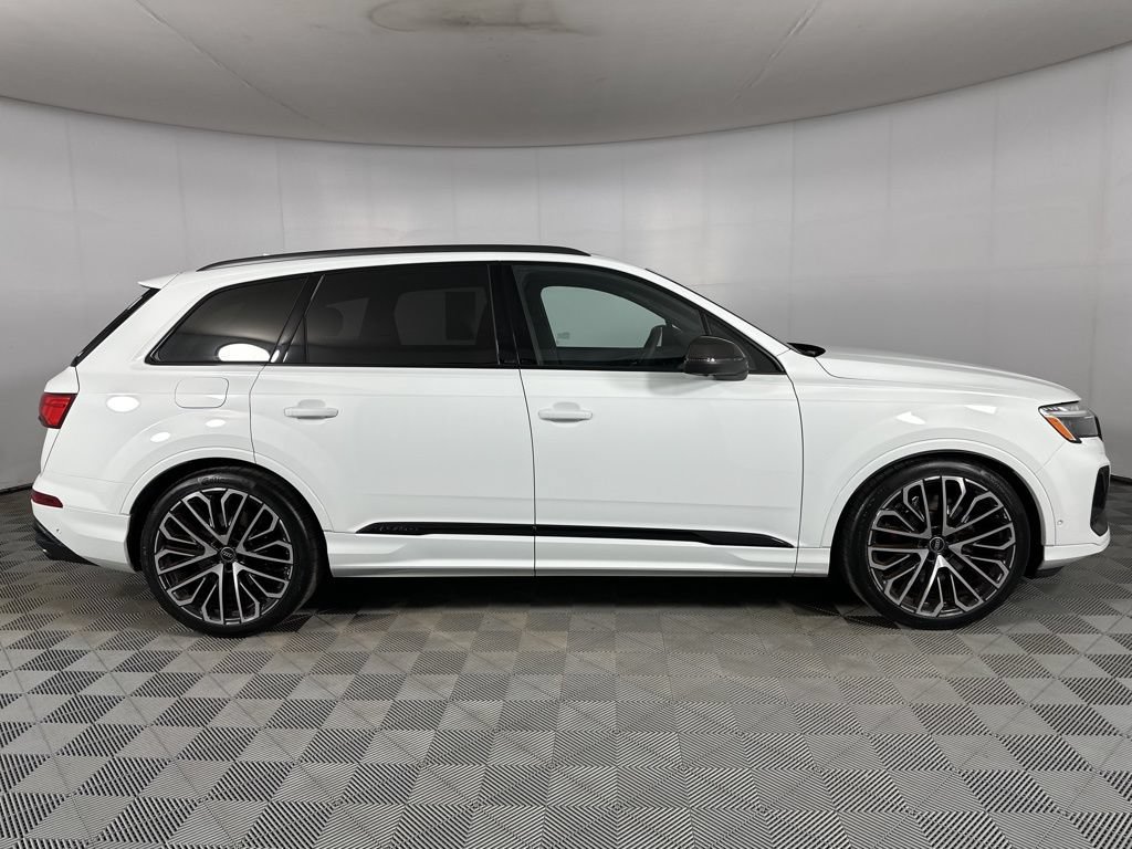 Used 2025 Audi SQ7 Prestige AWD/4WD image 35