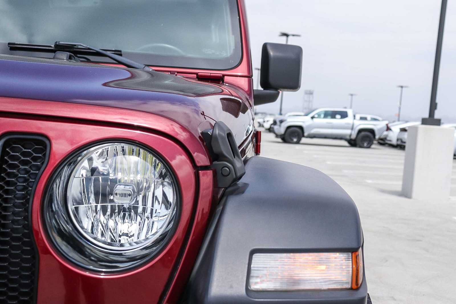 Used 2021 Jeep Wrangler Unlimited Sport AWD/4WD image 7