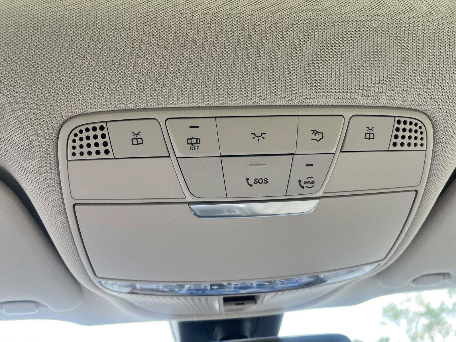 Used 2021 Mercedes-Benz GLC 300 4MATIC image 24