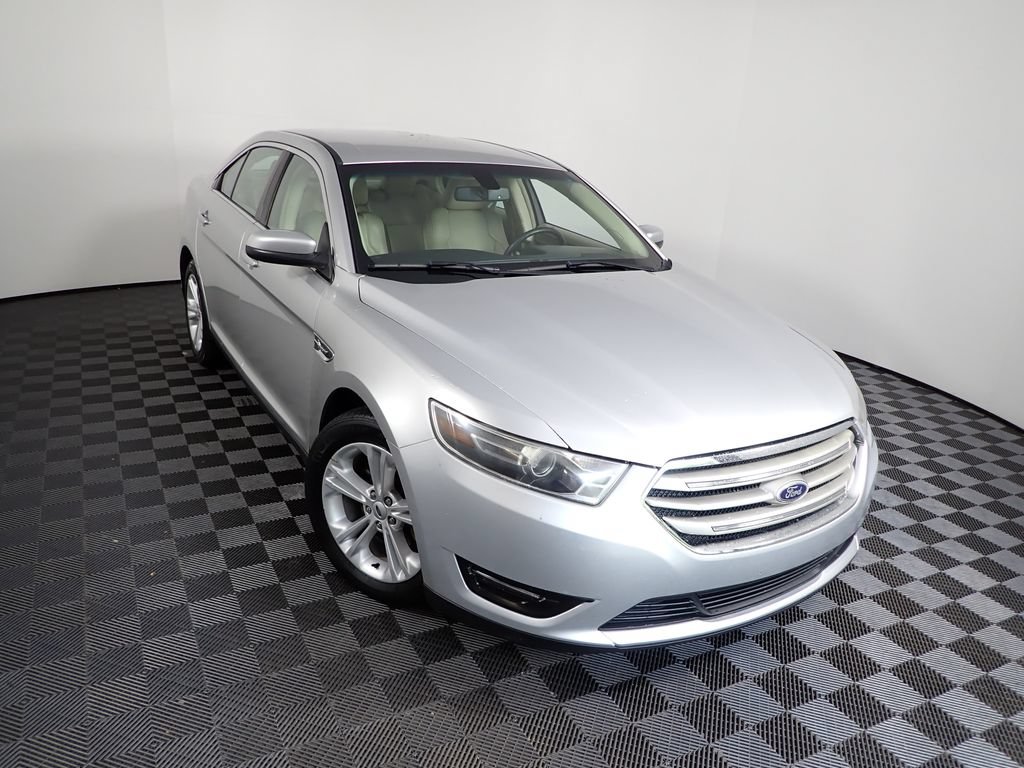 Used 2015 Ford Taurus SEL w/ Equipment Group 201A FWD image 7