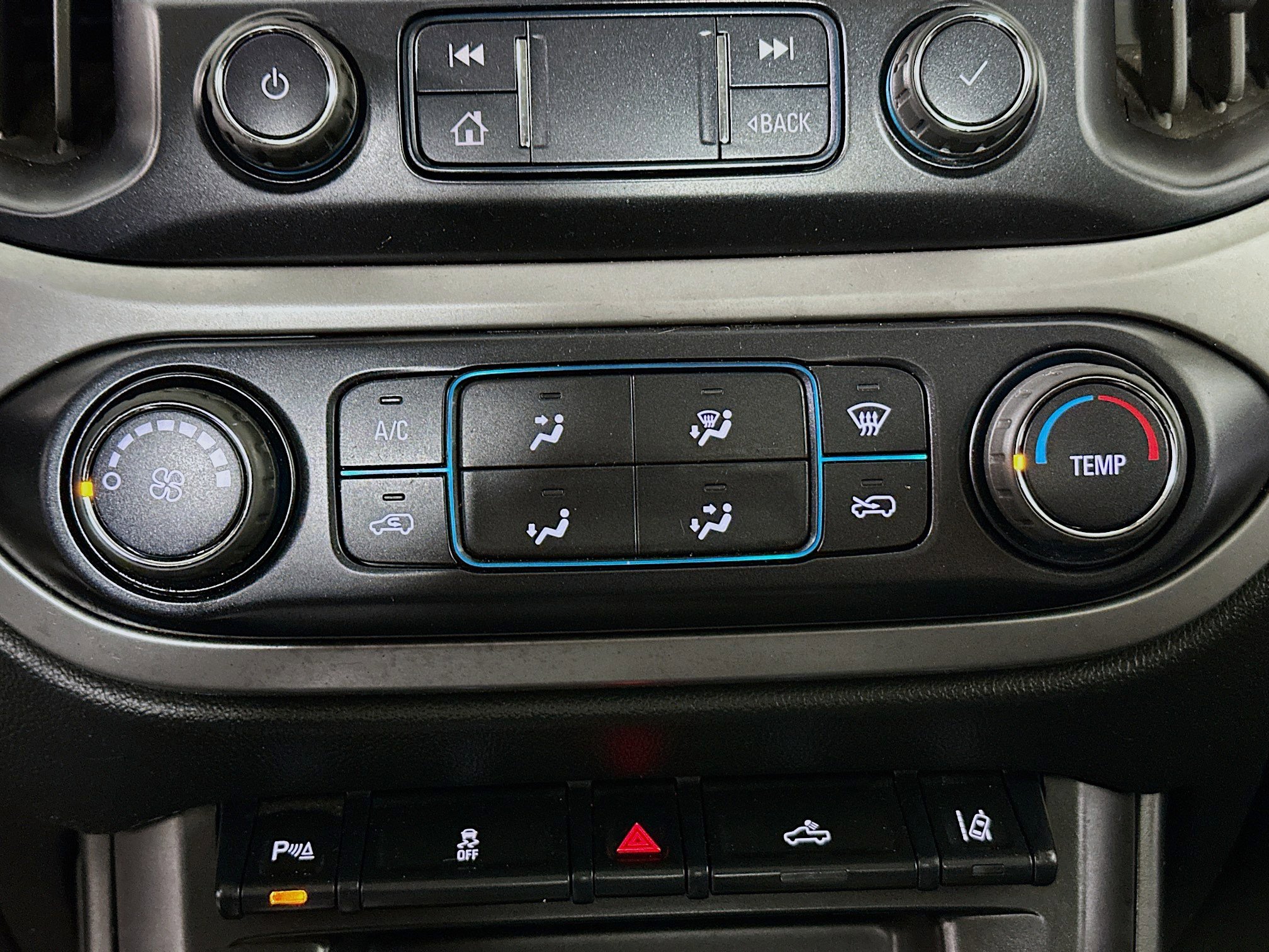 Used 2022 Chevrolet Colorado LT w/ Fleet Safety Package image 22