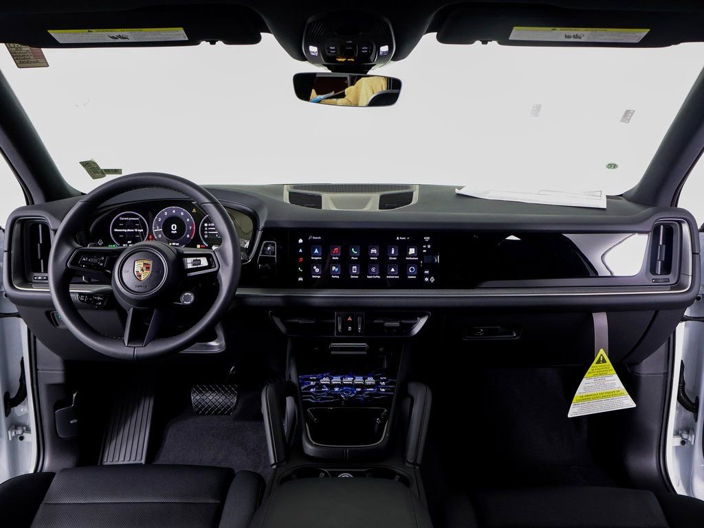 Certified 2025 Porsche Cayenne image 11