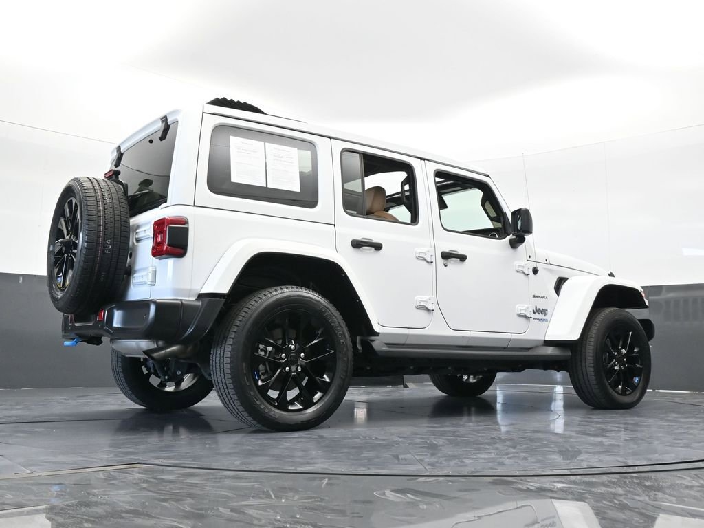 Used 2022 Jeep Wrangler Unlimited Sahara w/ Safety Group image 69