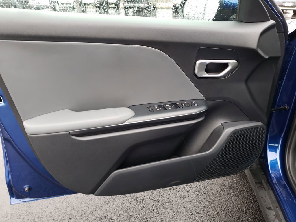 New 2025 Kia K4 LXS image 15