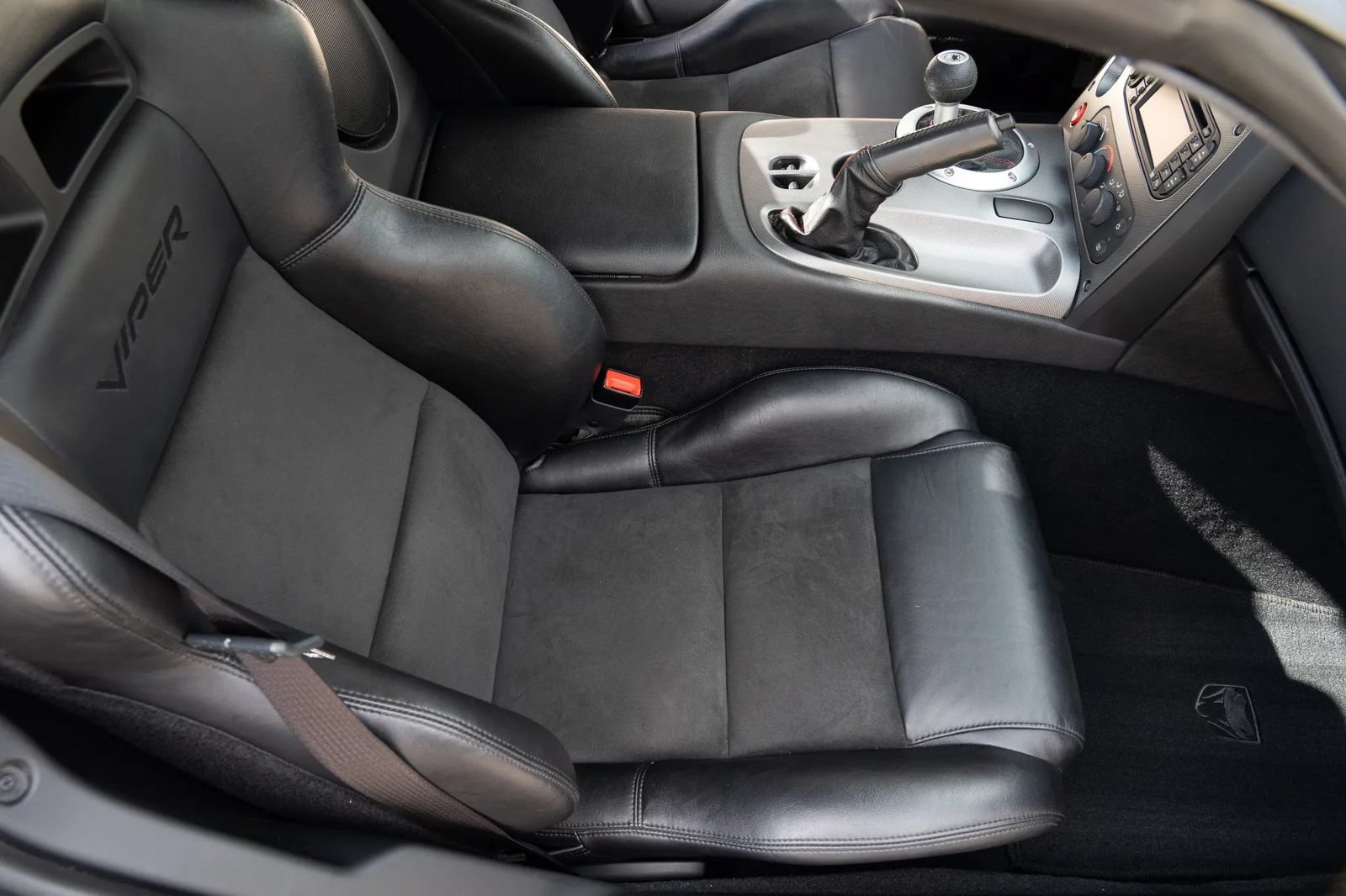 Used 2009 Dodge Viper ACR RWD image 27