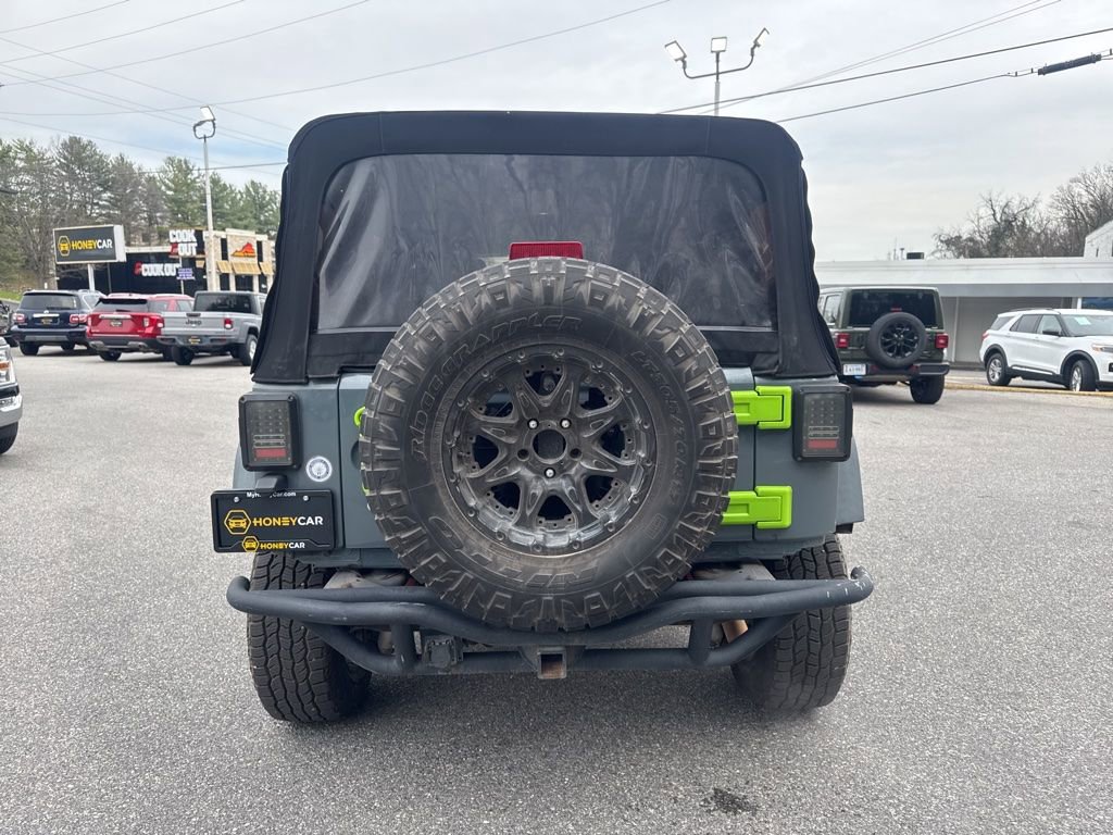 Used 2015 Jeep Wrangler Unlimited Rubicon image 5