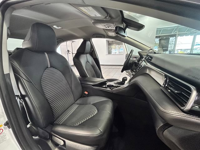Used 2019 Toyota Camry SE w/ Convenience Package image 13
