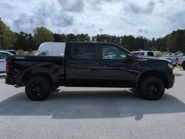 Used 2022 Chevrolet Silverado 1500 LT Trail Boss w/ LPO, Dark Essentials Package AWD/4WD image 3