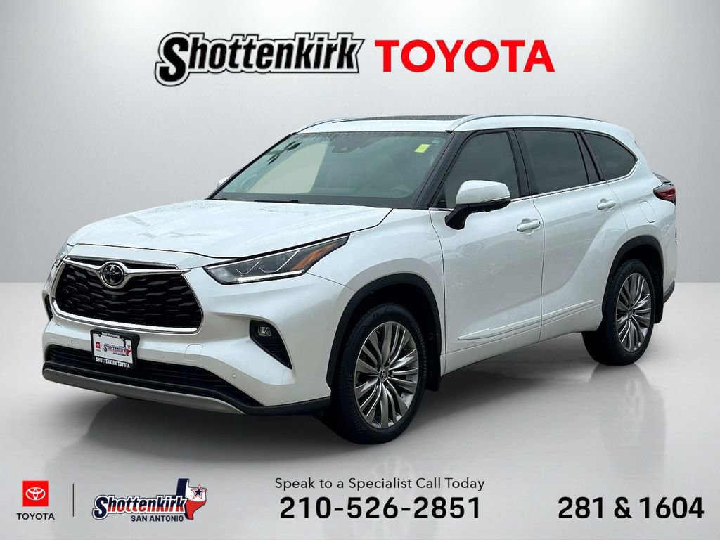 Used 2023 Toyota Highlander Platinum image 1
