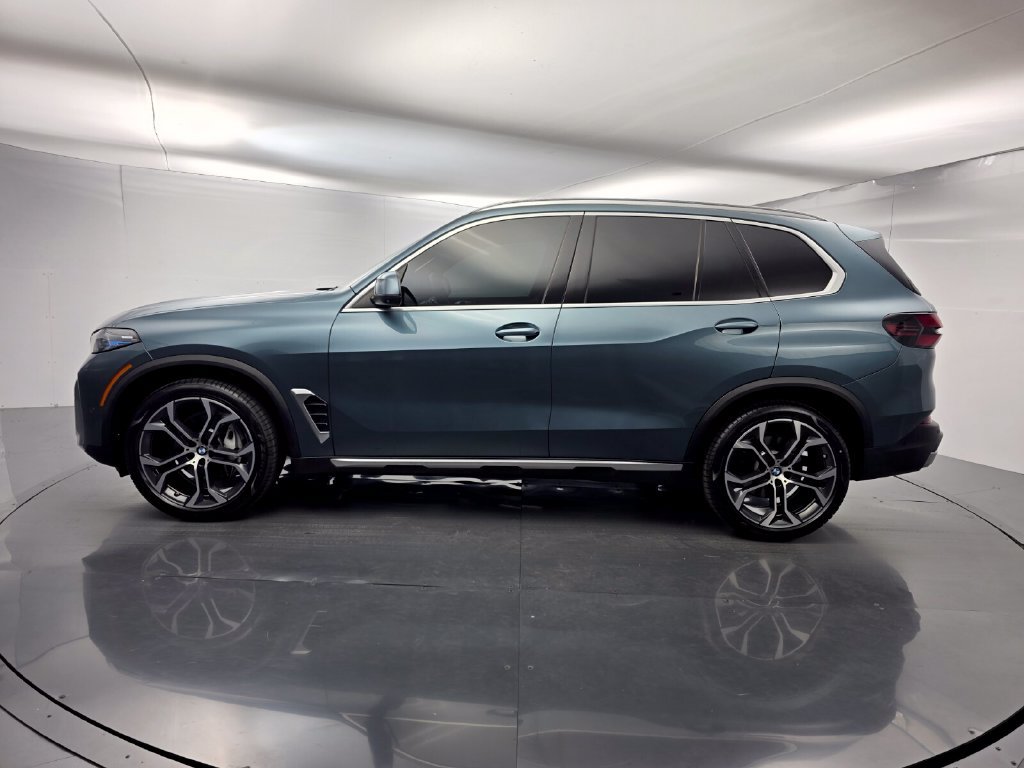 Certified 2024 BMW X5 xDrive40i w/ Premium Package AWD/4WD image 7