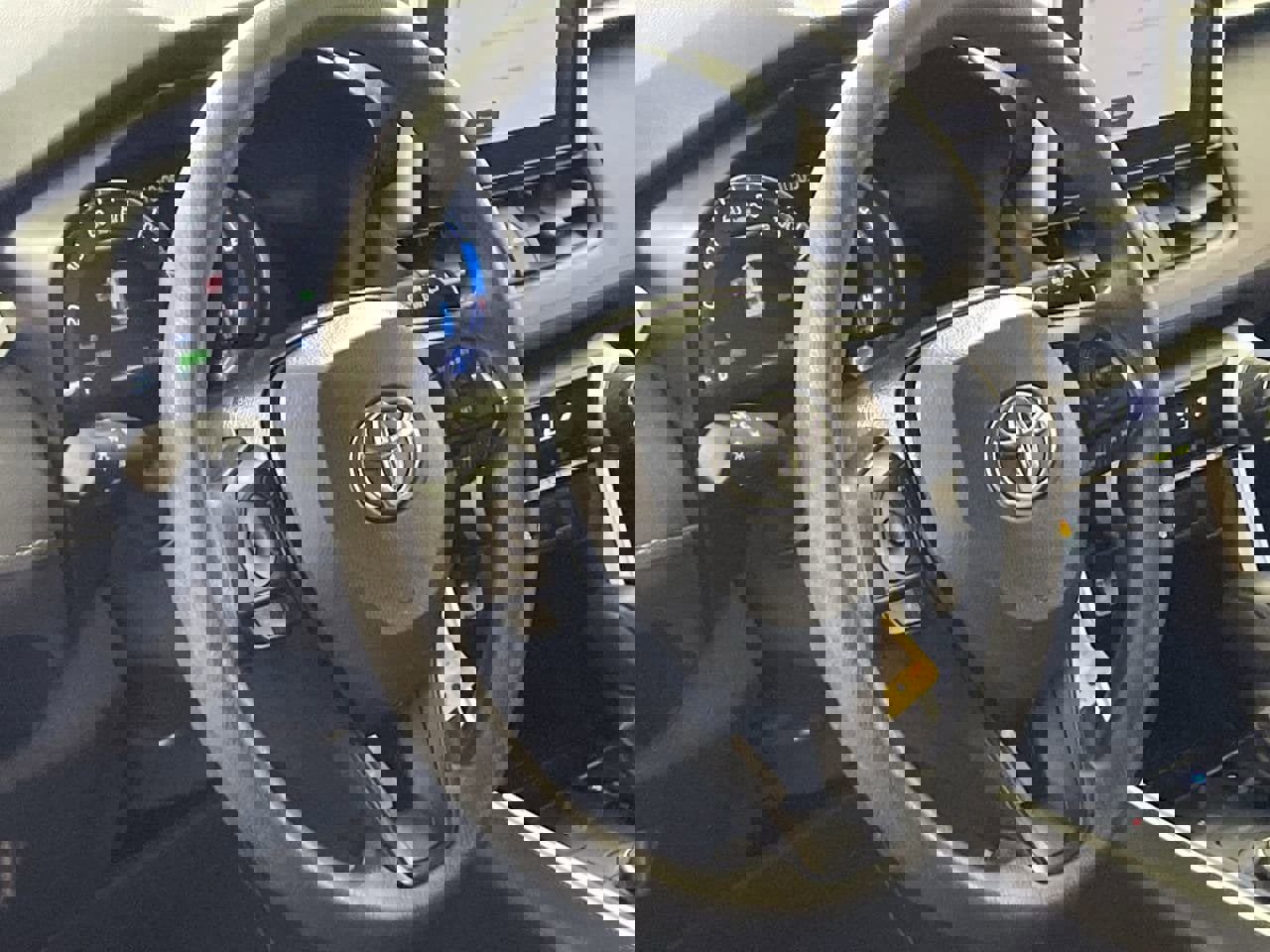 Used 2024 Toyota RAV4 LE image 13