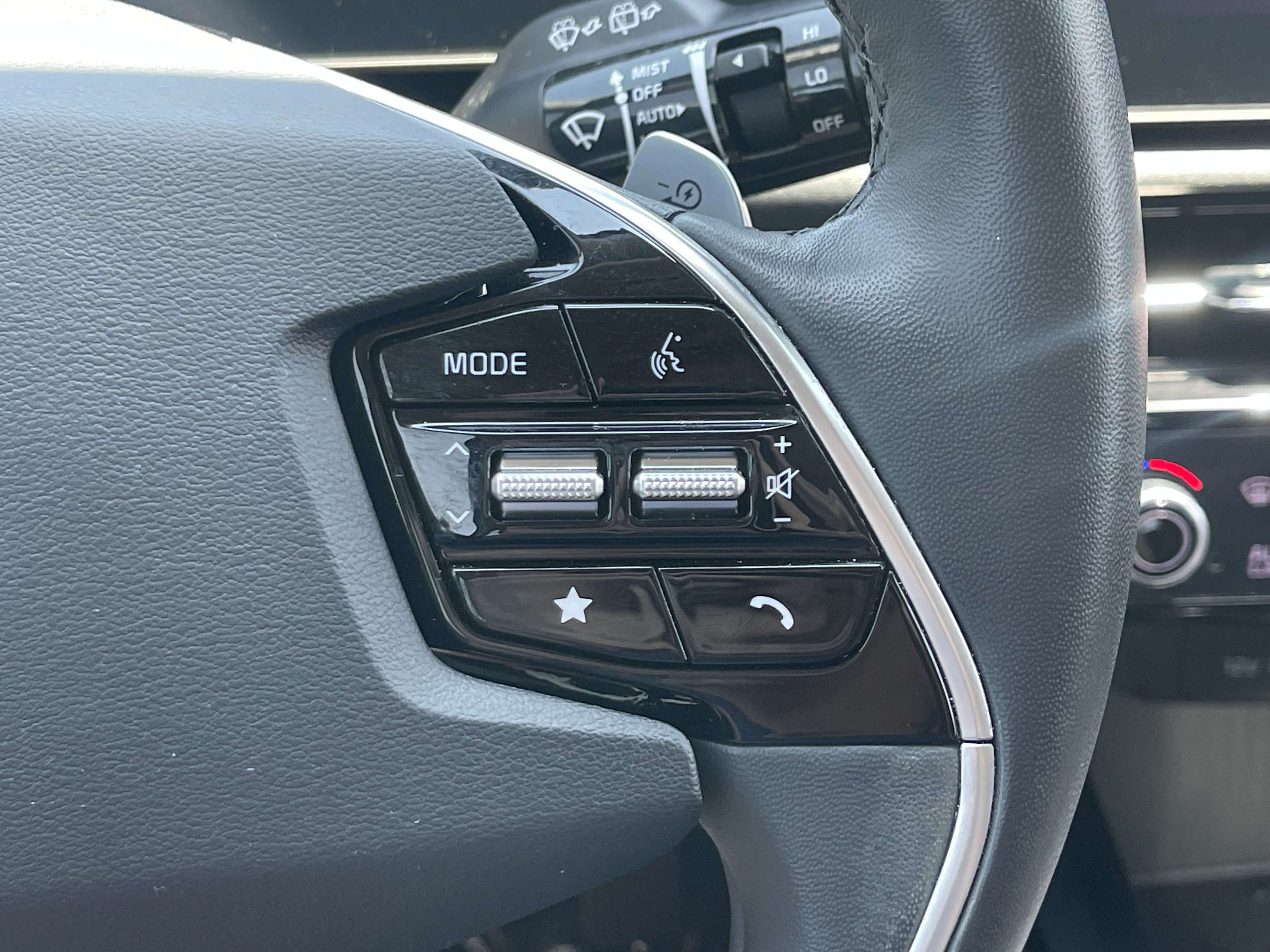 Certified 2023 Kia Niro Wind FWD image 24