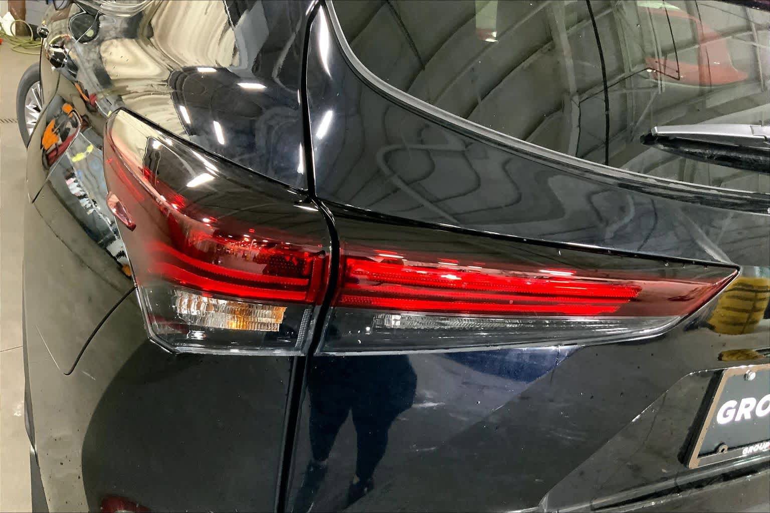 New 2026 Toyota Highlander Platinum AWD/4WD image 14