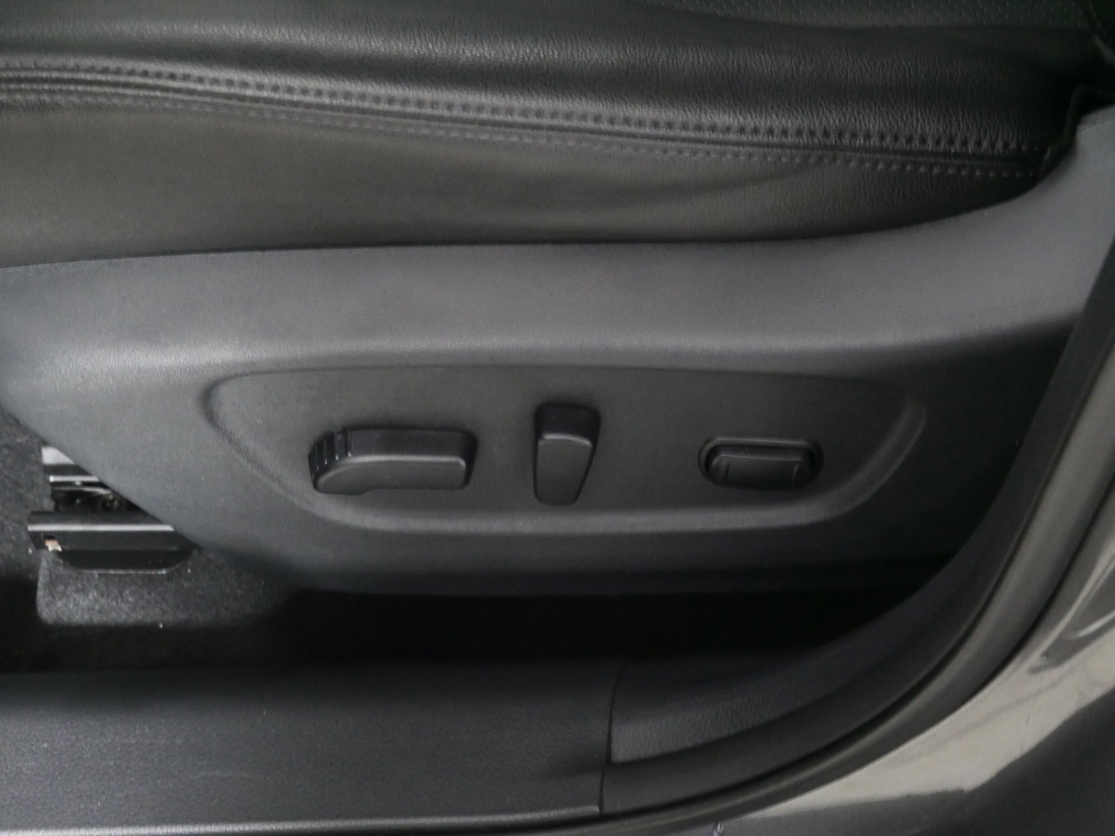 Used 2016 Nissan Rogue SL w/ SL Premium Package image 20