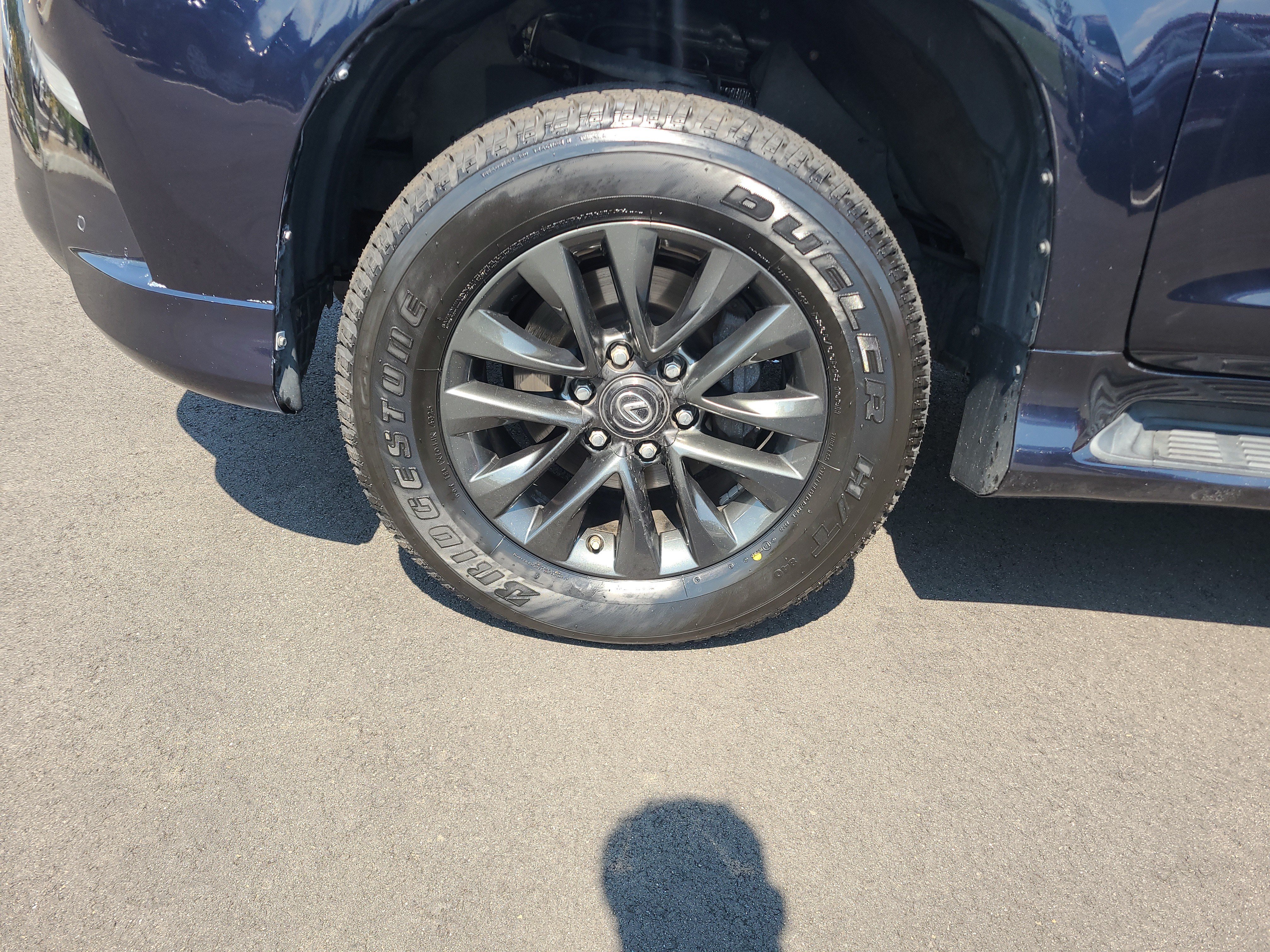 Used 2020 Lexus GX 460 Premium w/ Premium Package AWD/4WD image 9