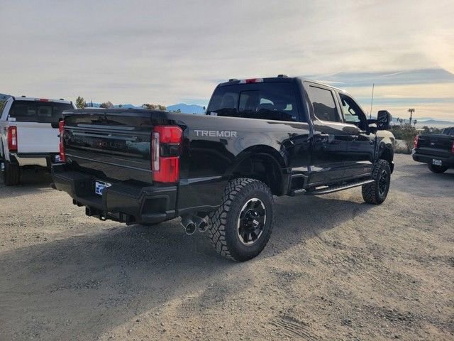 New 2026 Ford F350 Platinum w/ Tremor Off-Road Package AWD/4WD image 4