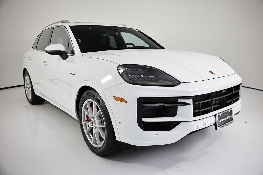 Certified 2025 Porsche Cayenne S AWD/4WD image 9