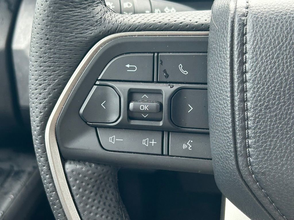 Used 2025 Toyota Tacoma 4x4 Double Cab Hybrid image 41