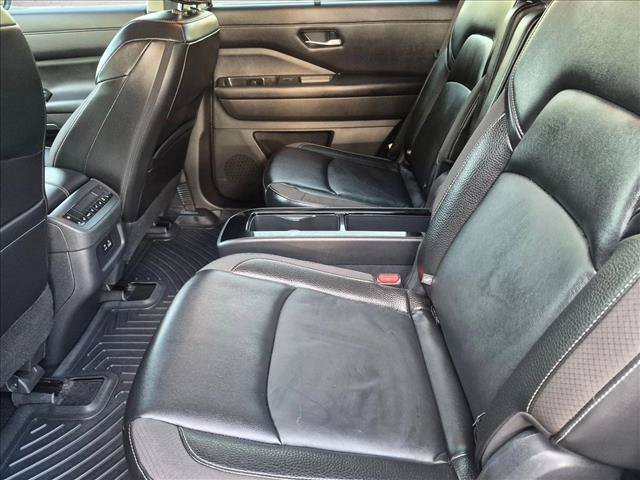 Used 2023 Nissan Pathfinder SL w/ SL Premium Package FWD image 18
