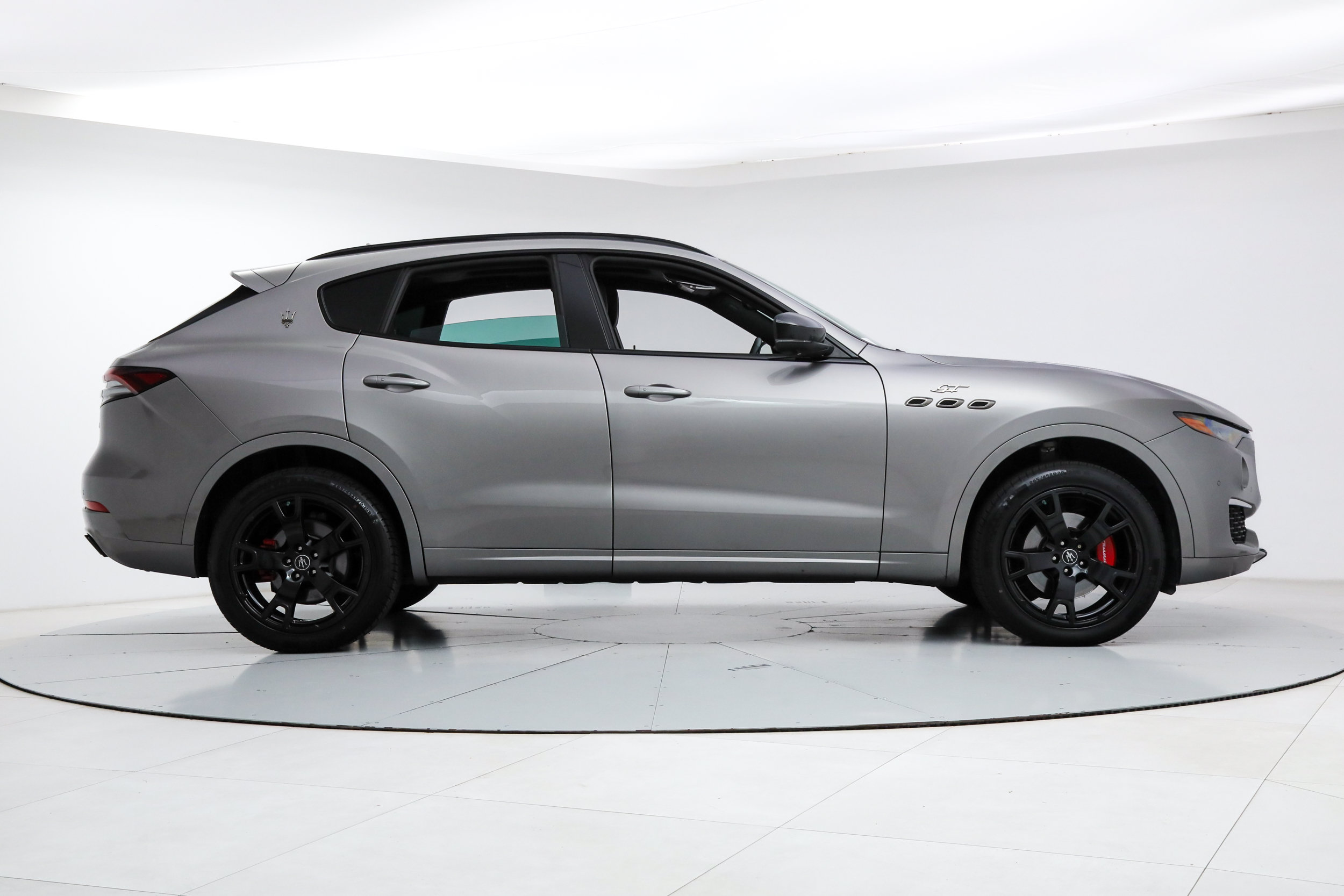 Certified 2022 Maserati Levante GT AWD/4WD image 6