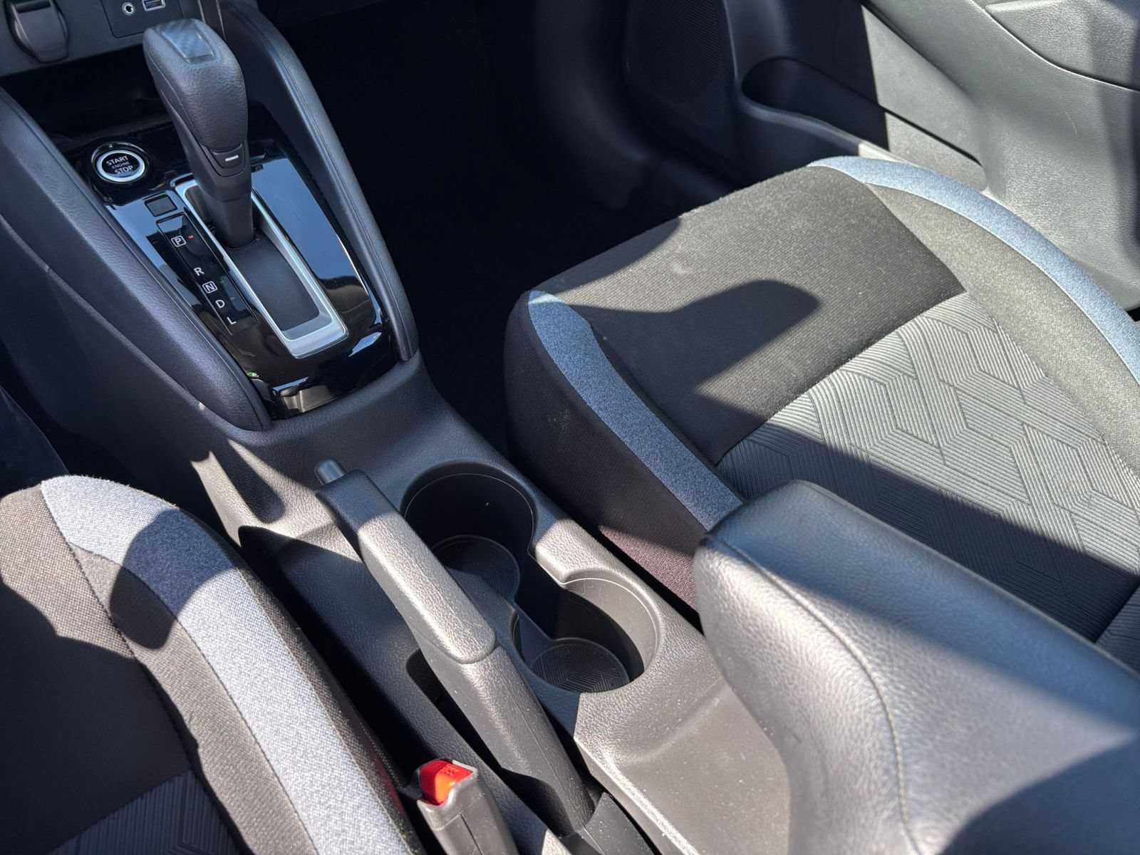 Used 2025 Nissan Versa SV FWD image 39